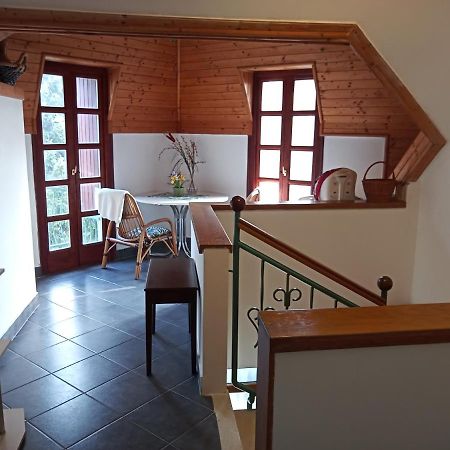 Borostyán Vendégház Balatonkeresztúr Extérieur photo