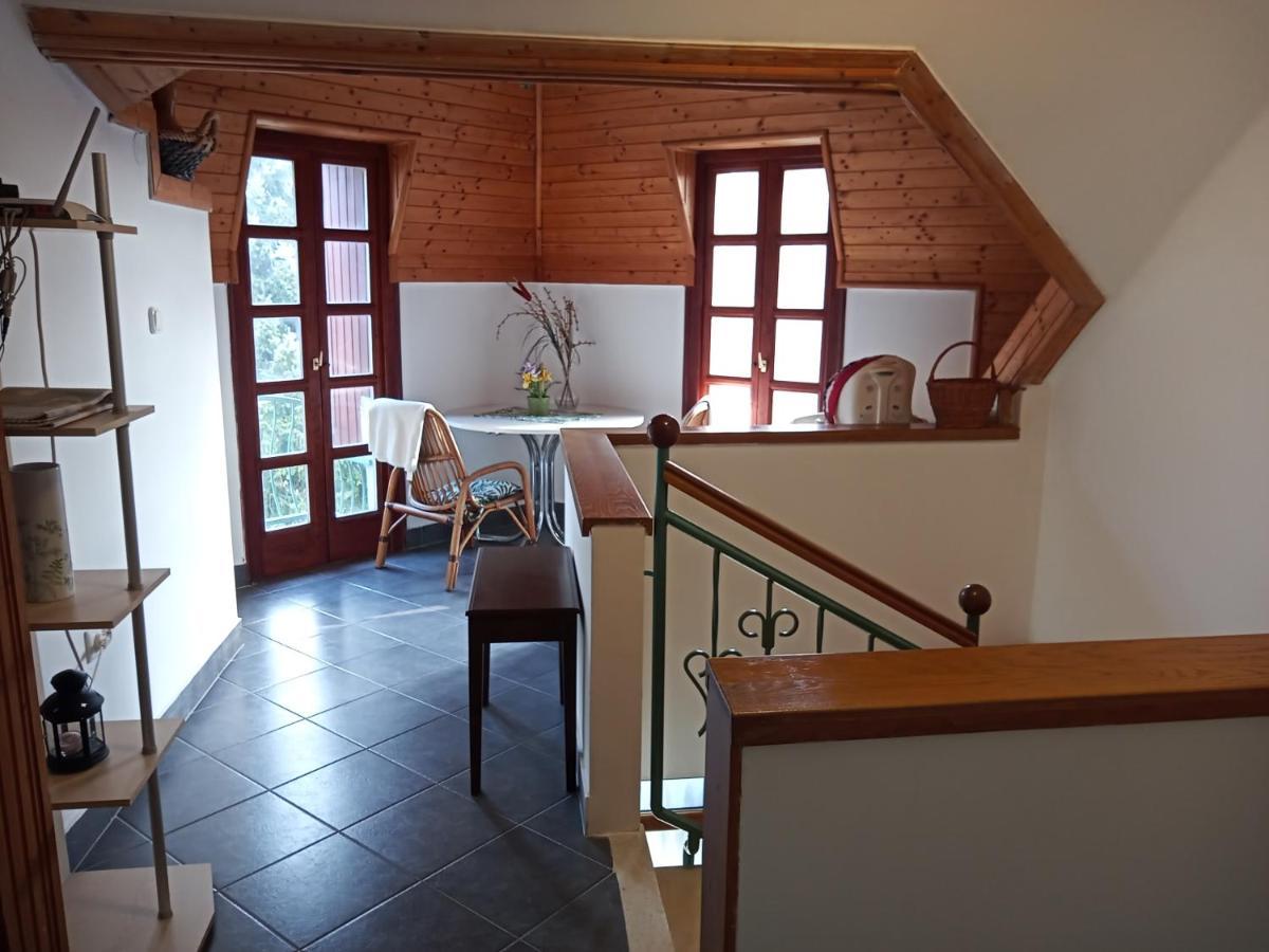 Borostyán Vendégház Balatonkeresztúr Extérieur photo